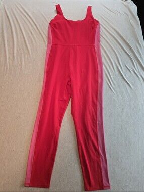 YITTY Red and Light Pink Colorblock Sleeveless Jumpsuit Athletic Romper